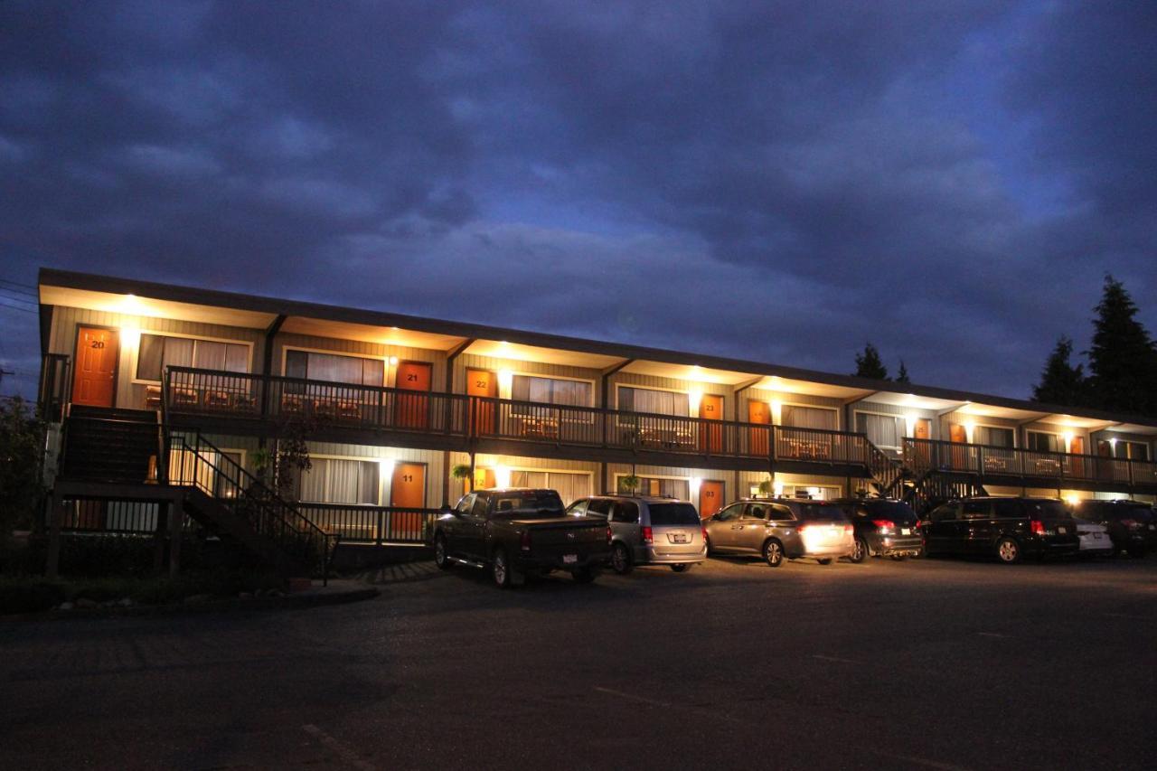 Ukee Peninsula Motel Ucluelet Esterno foto