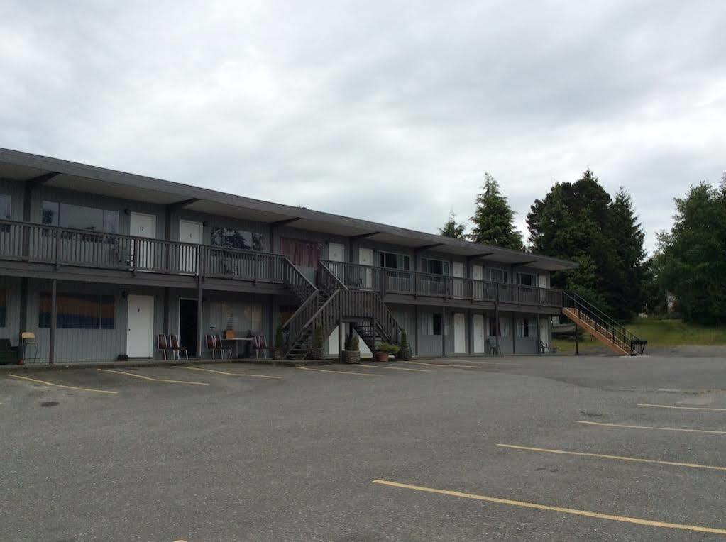 Ukee Peninsula Motel Ucluelet Esterno foto